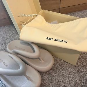 Axel Arigato Delta sandal
